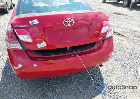 2011 Toyota Camry Le z USA, uszkodzony, nr VIN 4T1BF3EK3BU173456